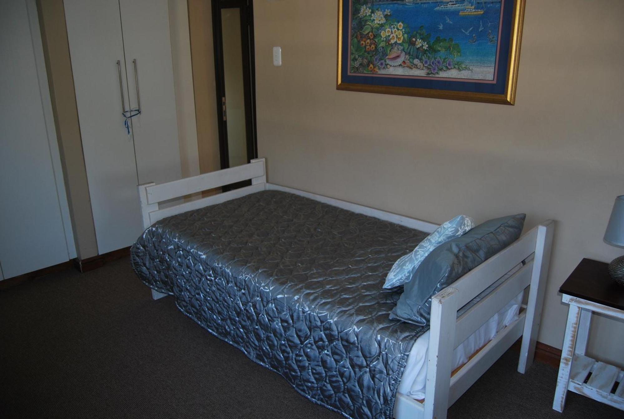 15 Witpeer Street Guesthouse Джордж Номер фото